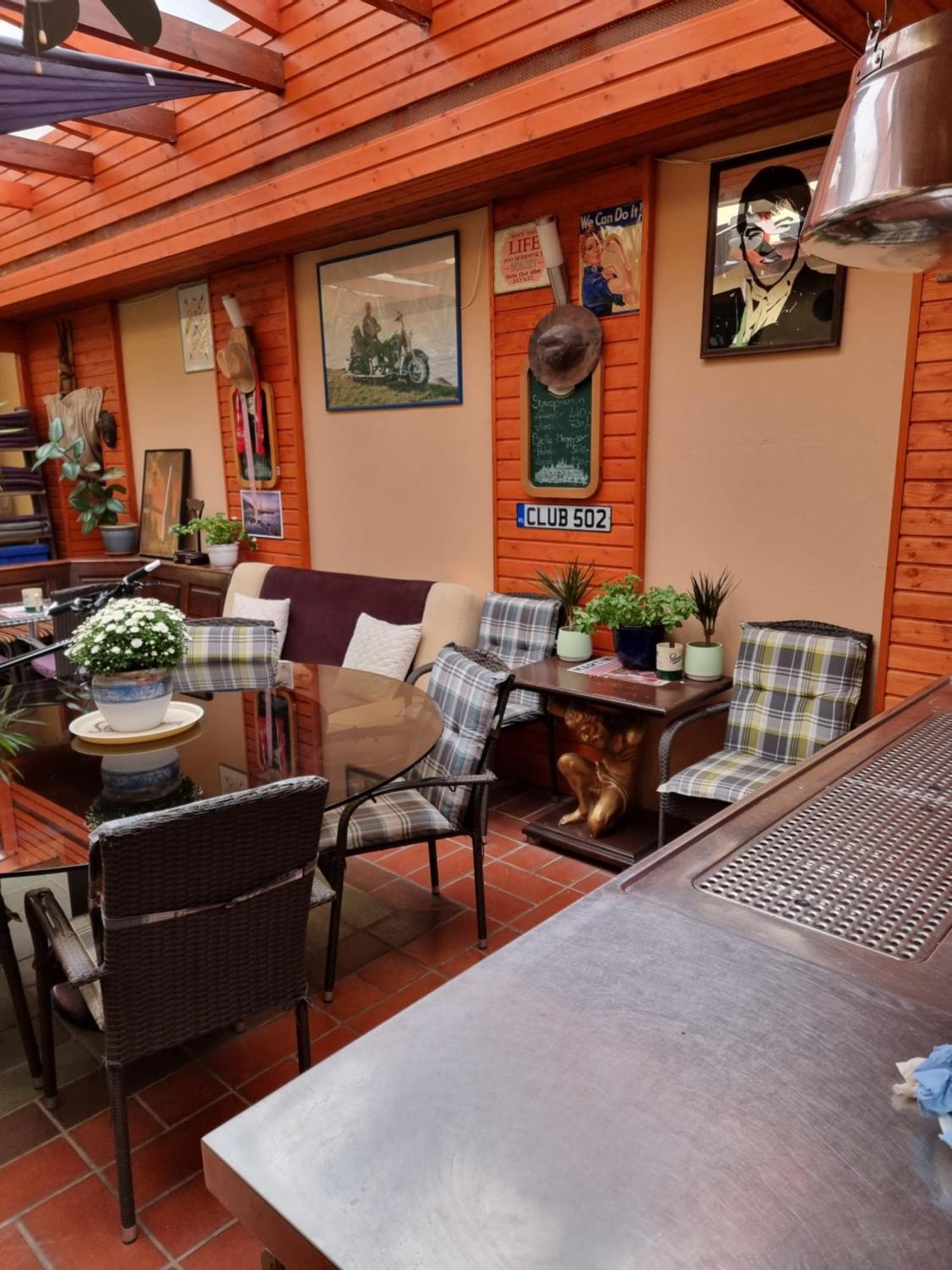 Club Haus 502 Kalocsa Bed and Breakfast Exteriör bild
